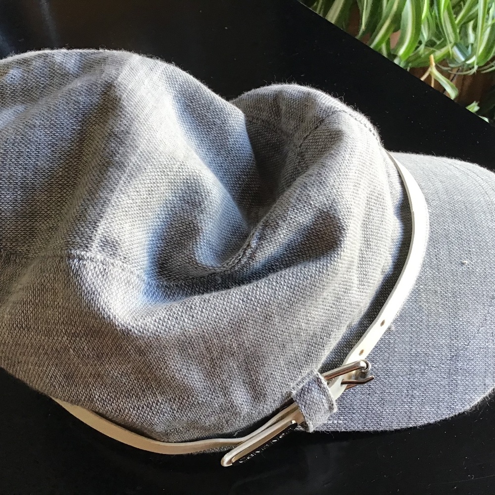Super cute Calvin cap.. greenish tan.. cotton os like new